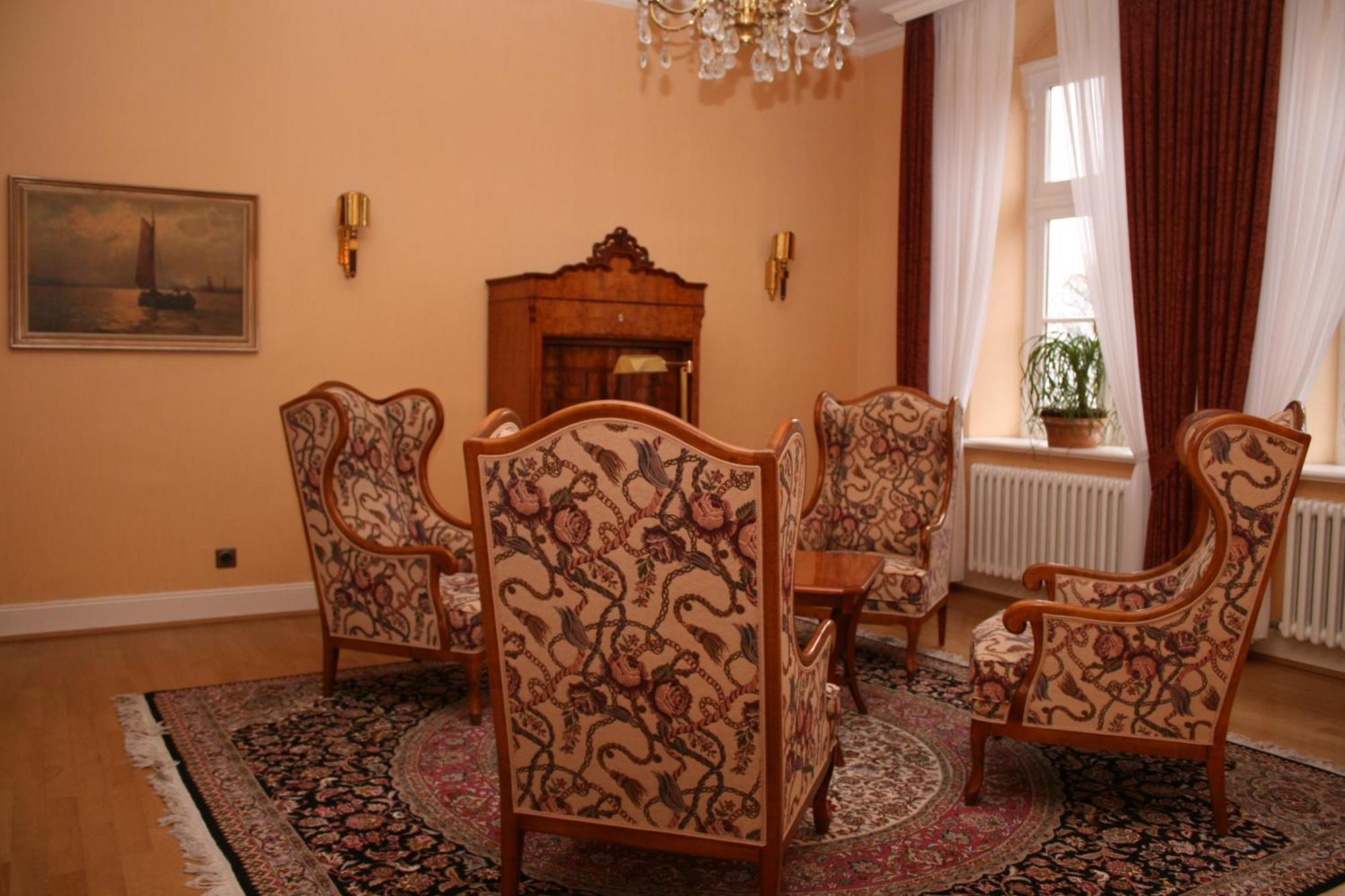 Hotel Altes Gymnasium Husum  Dış mekan fotoğraf